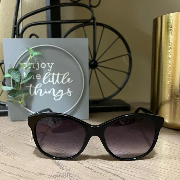 MaxMara | Accessories | New Max Mara Sunglasses | Poshmark display picture 2